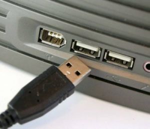 Ce este Universal Serial Bus - Un port si  un conector USB